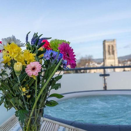 Central Penthouse With Hot Tub & Views 22 Cheltenham Extérieur photo