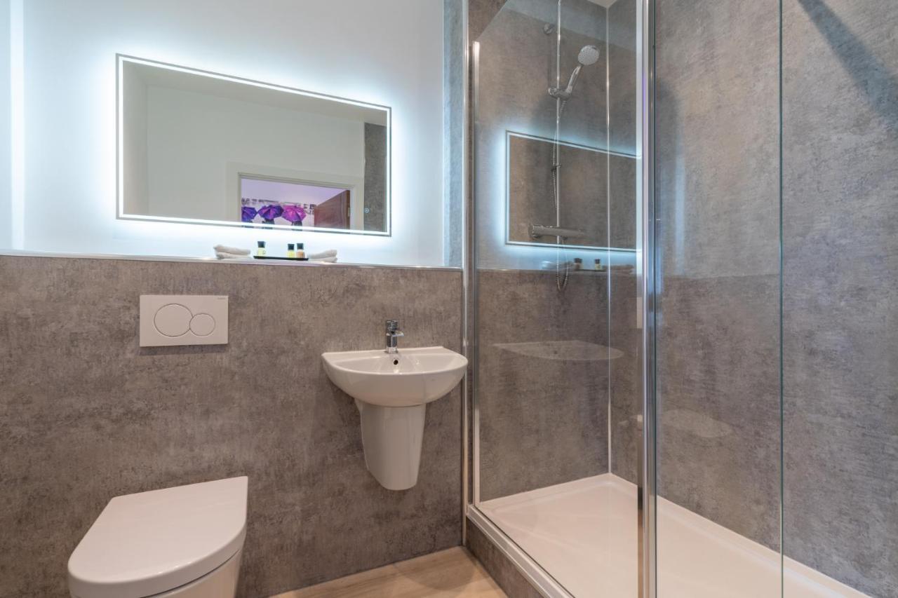 Central Penthouse With Hot Tub & Views 22 Cheltenham Extérieur photo