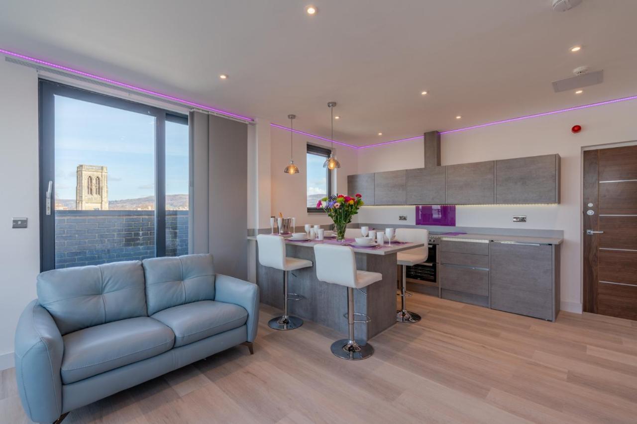 Central Penthouse With Hot Tub & Views 22 Cheltenham Extérieur photo