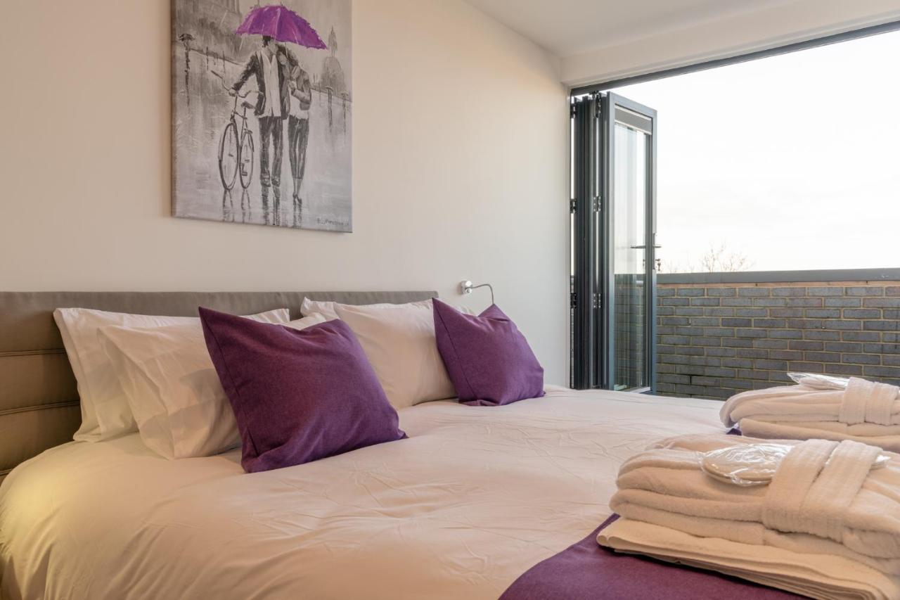 Central Penthouse With Hot Tub & Views 22 Cheltenham Extérieur photo